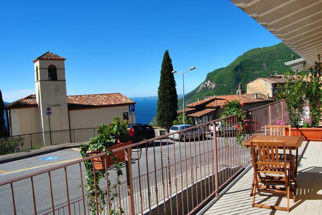 Appartamenti San Pietro - Hotel Gallo Tignale Eksteriør bilde