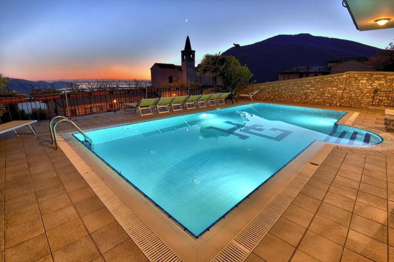Appartamenti San Pietro - Hotel Gallo Tignale Eksteriør bilde